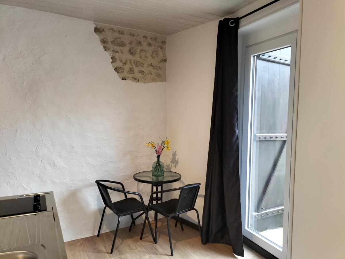 Chambre D'Hotes Naturiste Le Jardin Des Hirondelles Blanzaguet-Saint-Cybard Extérieur photo