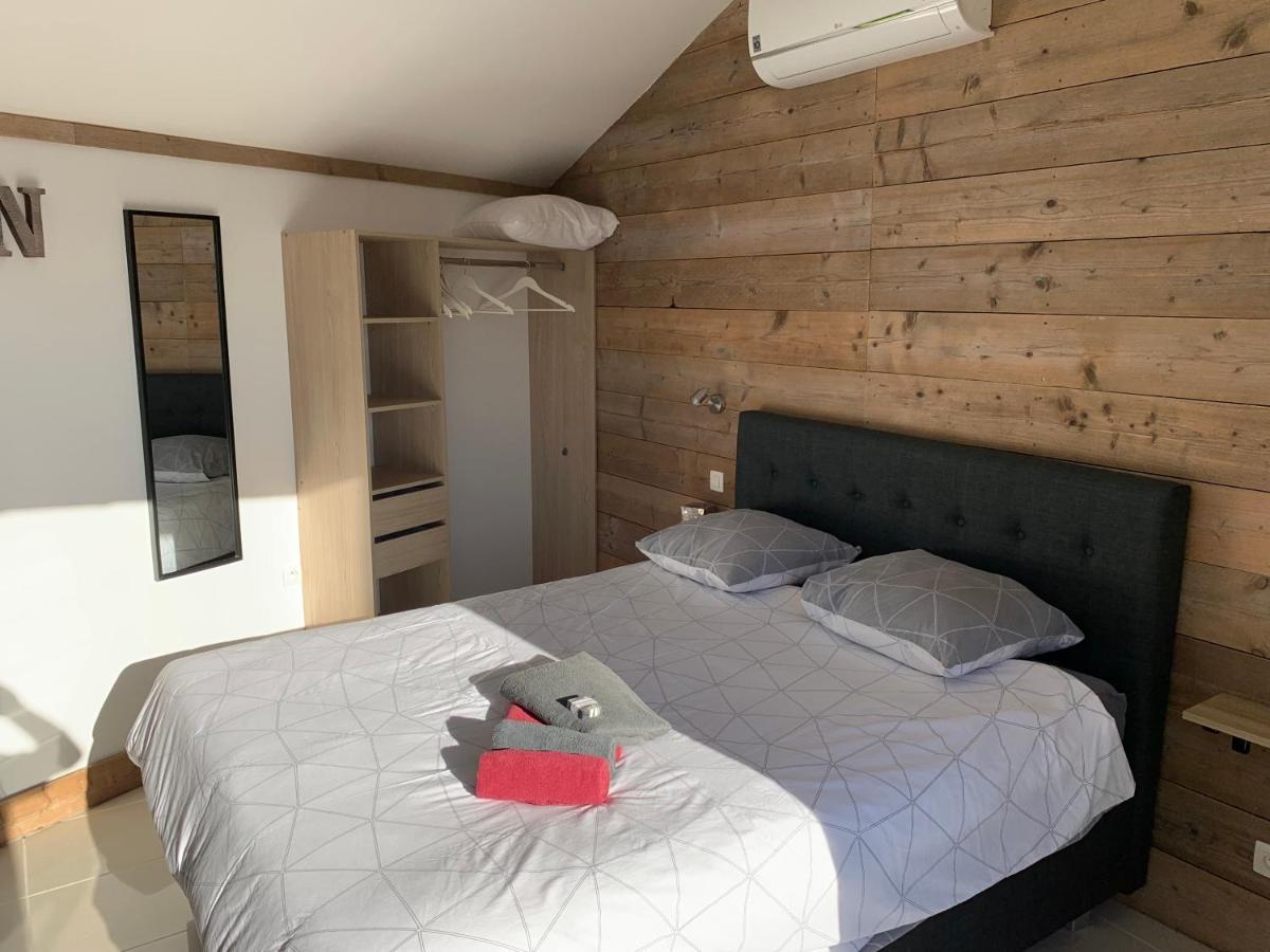 Chambre D'Hotes Naturiste Le Jardin Des Hirondelles Blanzaguet-Saint-Cybard Extérieur photo